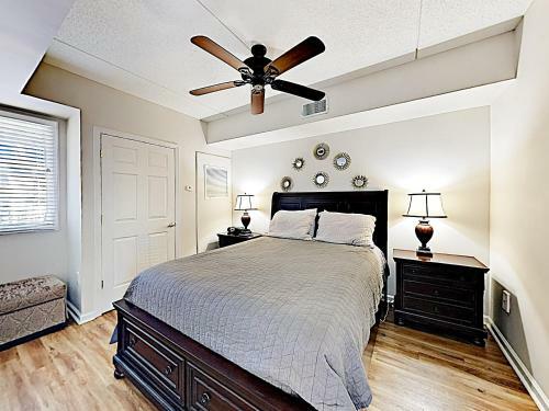 Apartamento Downtown Condo With River View, Near Shops & Beaches Condo