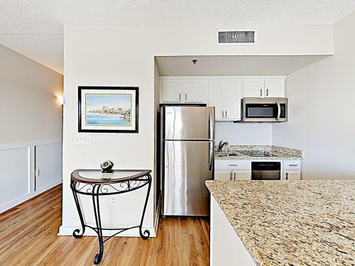 Apartamento Downtown Condo With River View, Near Shops & Beaches Condo