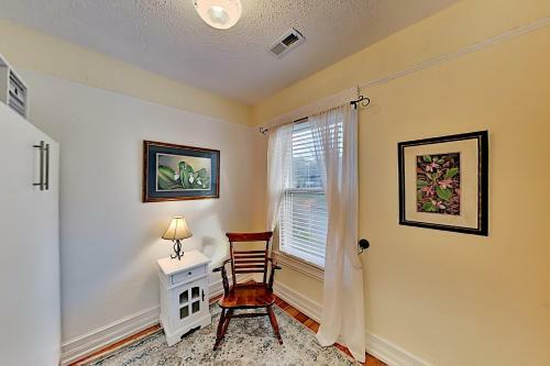 Upgraded Craftsman Gem - Firepit - Walk To Dining Home