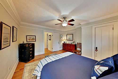 Upgraded Craftsman Gem - Firepit - Walk To Dining Home