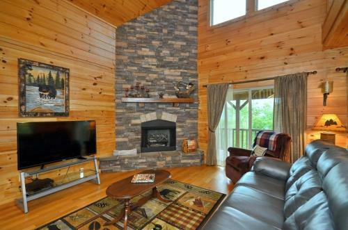 Beautiful Mountain Cabin With Cottage! Home
