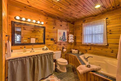 Secluded Mountain-view Cabin With Great Porch!