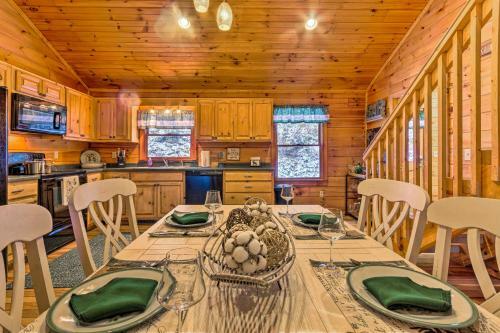 Secluded Mountain-view Cabin With Great Porch!