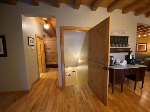 Holly Hill Lodge Home