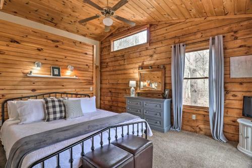 Rustic-yet-cozy Cabin With Fire Pit In Smokies!