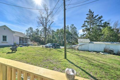 Cozy Tiny House 4 Miles To Downtown Wilmington!