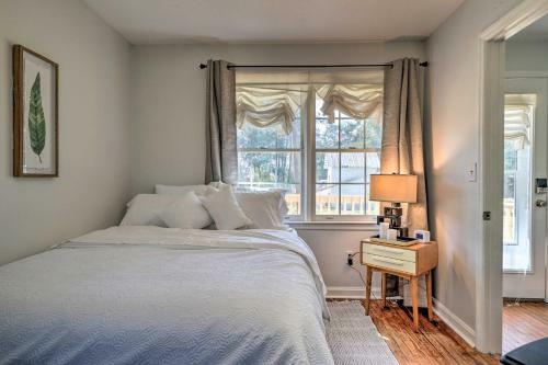 Cozy Tiny House 4 Miles To Downtown Wilmington!