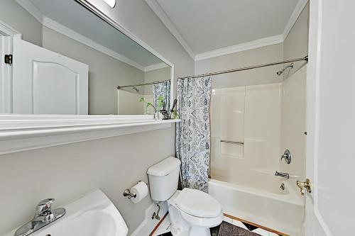 Apartamento Topsail Island Suite - Kitchen & Walkable Locale Condo