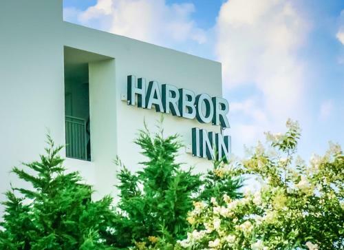 Hotel Harbor Inn