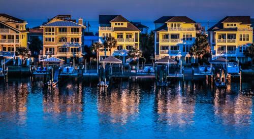 Hotel Harbor Inn