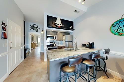 Apartamento Designer Riverfront Retreat - Walk To Everything Condo
