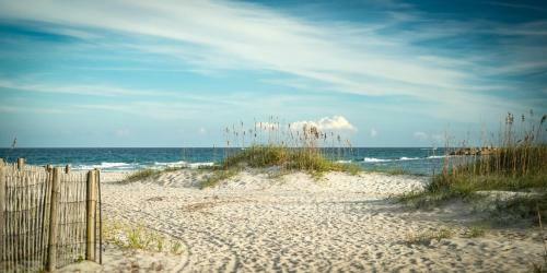 Apartamento Designer Riverfront Retreat - Walk To Everything Condo