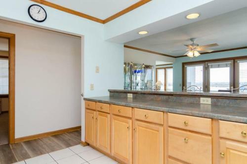 Bresnahan - Upper Unit