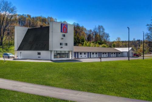 Motel 6 Bellville, Oh