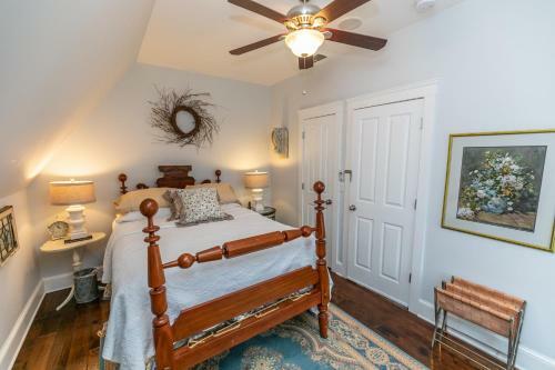 Riverside Gables Bed And Breakfast
