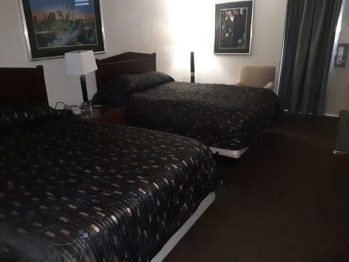 Vegas Minot Hotel