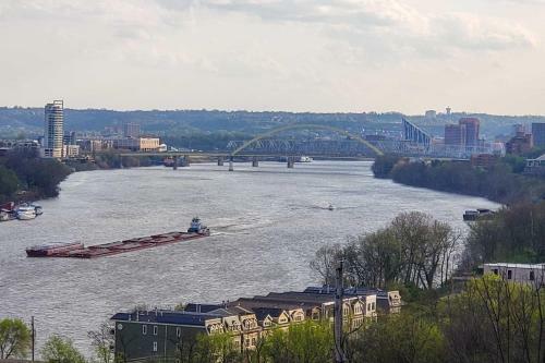Queen City Home With River View - 3 Mi To Dtwn!