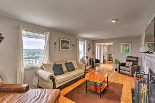 Queen City Home With River View - 3 Mi To Dtwn!