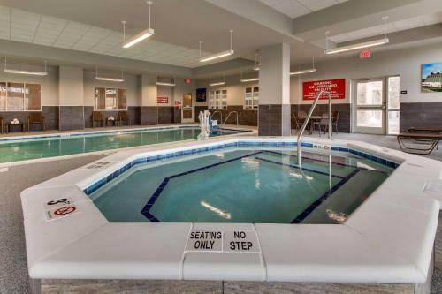 Hotel Drury Inn & Suites Columbus Polaris