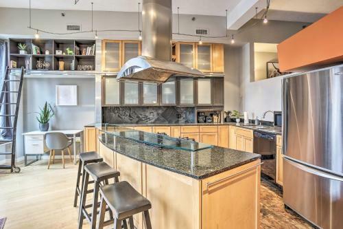 Apartamento Dwtn Condo Walk To Stadiums, Museums, Bars And More