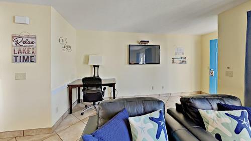 Put-in-bay Poolview Condo #2
