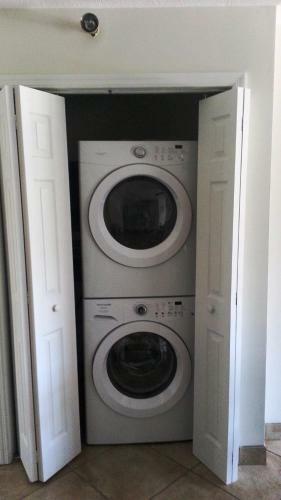 Put-in-bay Poolview Condo #2