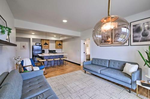 Modern Hideaway With Rooftop Patio And Sweeping Views!