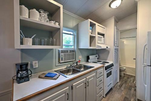Middle Bass Cabin With Grill And Lagoon Access!