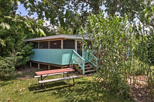 Middle Bass Cabin With Grill And Lagoon Access!