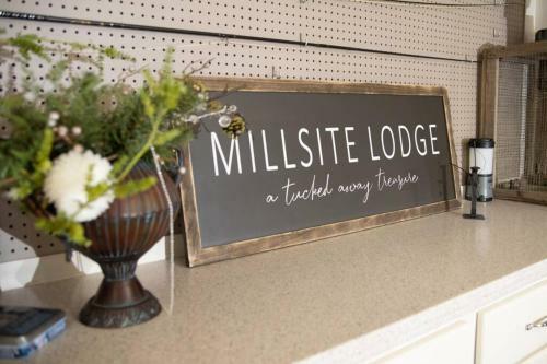 Homestead At Millsite Lodge