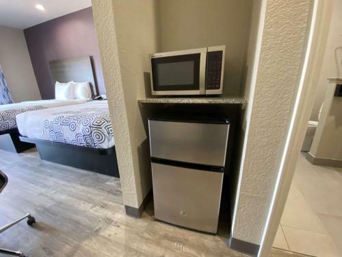 Surestay Plus Hotel By Best Western Ada