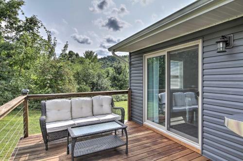 Modern Zanesville Home With Deck And Spacious Yard