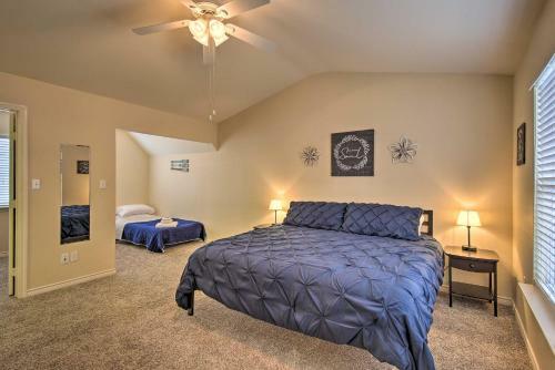 Spacious Townhome, Walk To Lake And Restaurant!