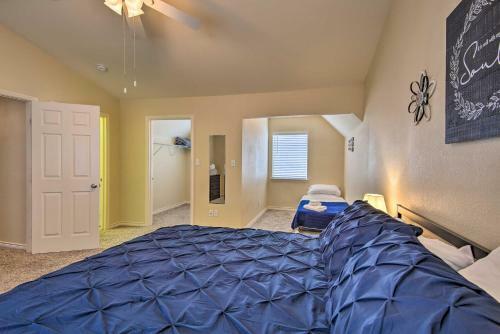 Spacious Townhome, Walk To Lake And Restaurant!