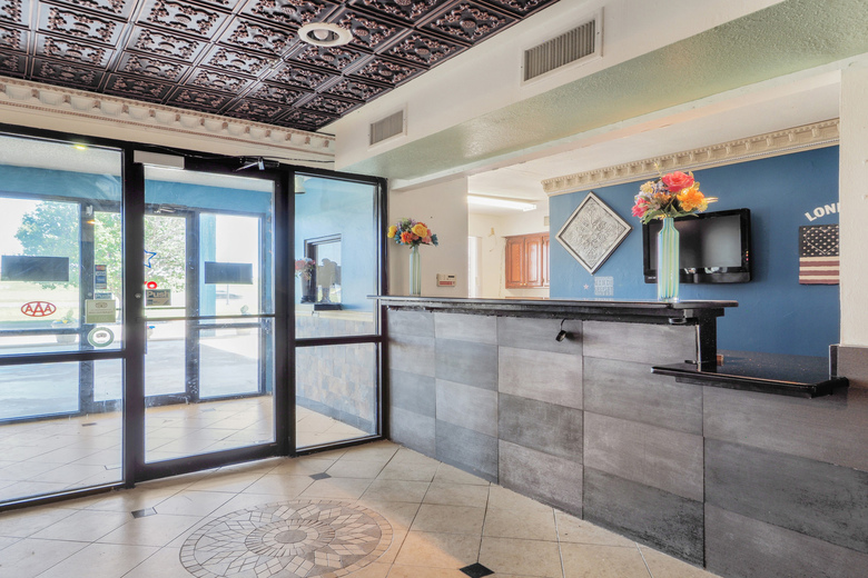 Hotel Lonestar Inn And Suites By Oyo - Erick, Ok