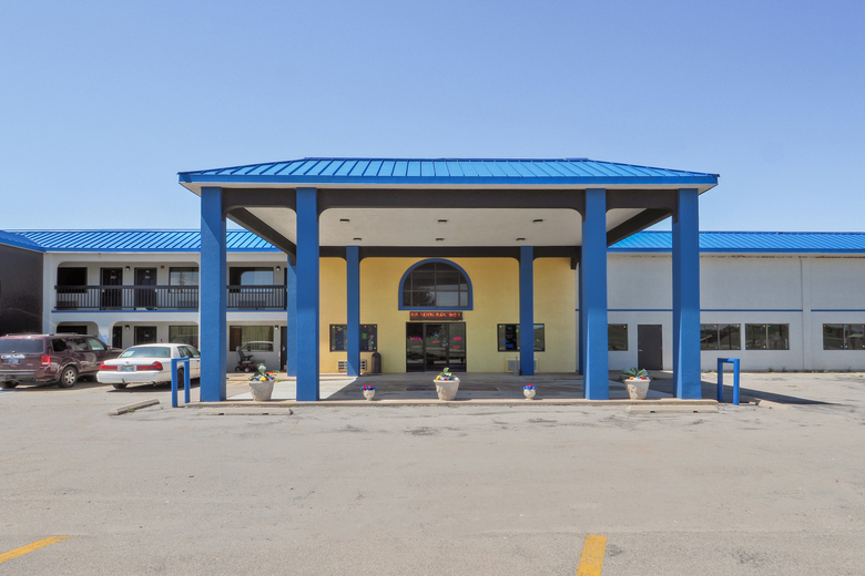 Hotel Lonestar Inn And Suites By Oyo - Erick, Ok