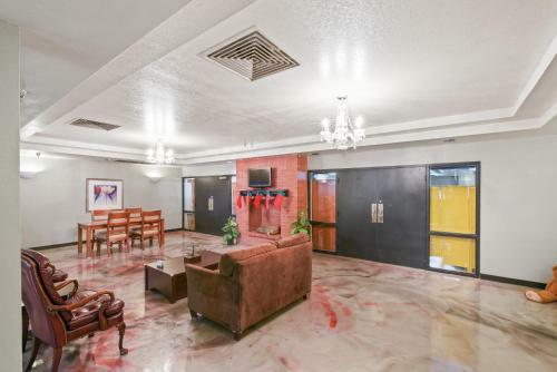 Oyo Hotel Edmond - University Of Central Oklahoma