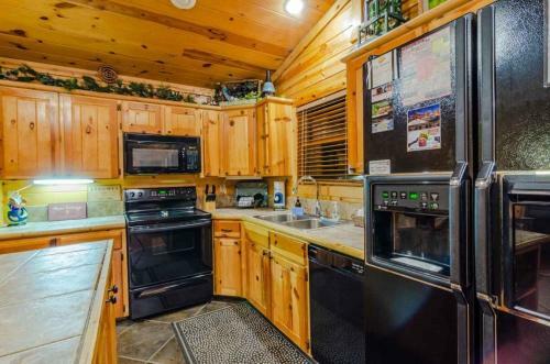 Crooked Pine Cabin