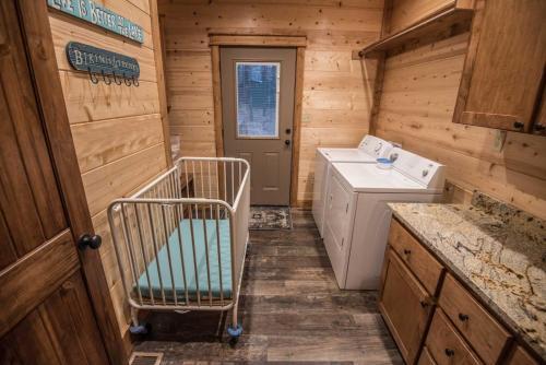 All Decked Out Cabin
