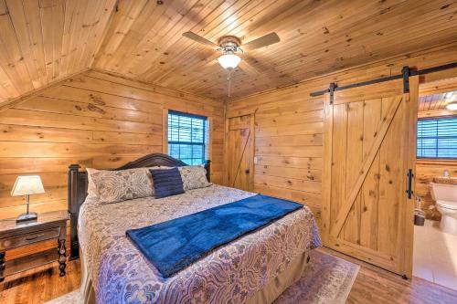 Broken Bow Retreat With Game Room And Hot Tub!