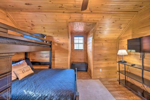Broken Bow Retreat With Game Room And Hot Tub!