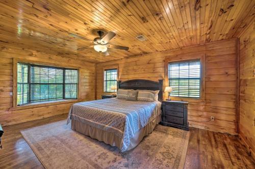 Broken Bow Retreat With Game Room And Hot Tub!