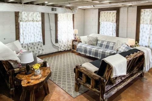 Cozy Sand Springs Home-mins To Keystone And Tulsa