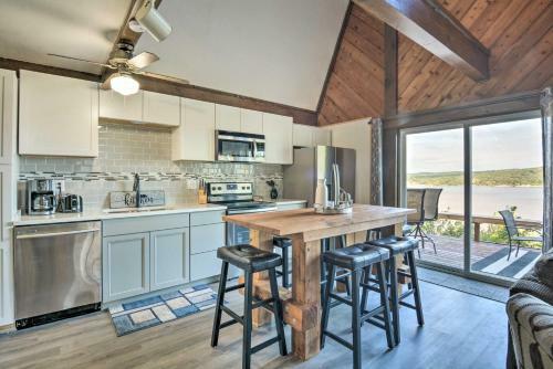Family Cabin With Deck And Grand Lake Views!