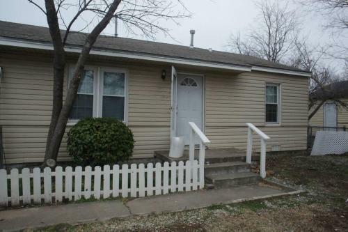 1 Bedroom With A Fireplace Close To Base