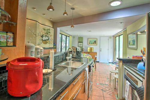 Tulsa Cottage With Yard - 1 Block To Philbrook!