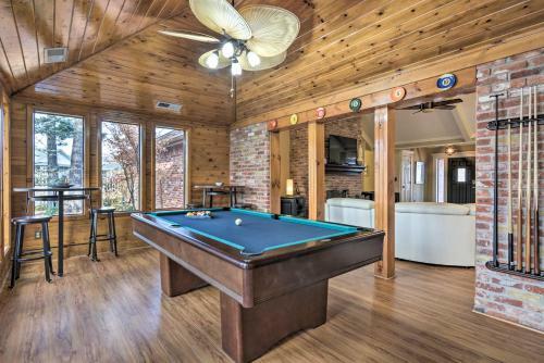 Upscale House With Pool - By Historic Route 66!