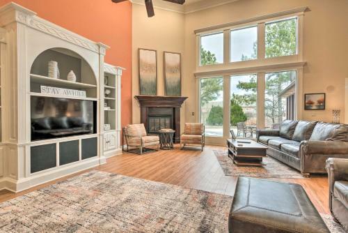 Upscale House With Pool - By Historic Route 66!