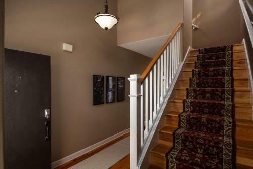 Beaverton Creek Cottage