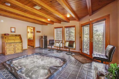 Big River Hideaway
